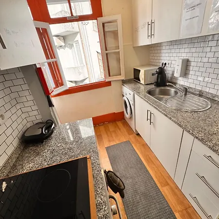 Samba Ostello